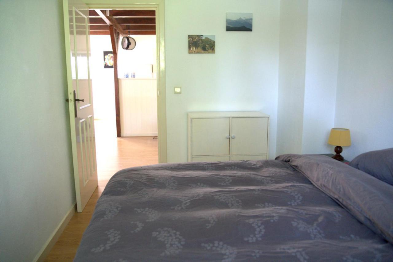 Sfeervolle Bovenwoning Uit 1916 Met 2 Slaapkamers Hooghalen Luaran gambar